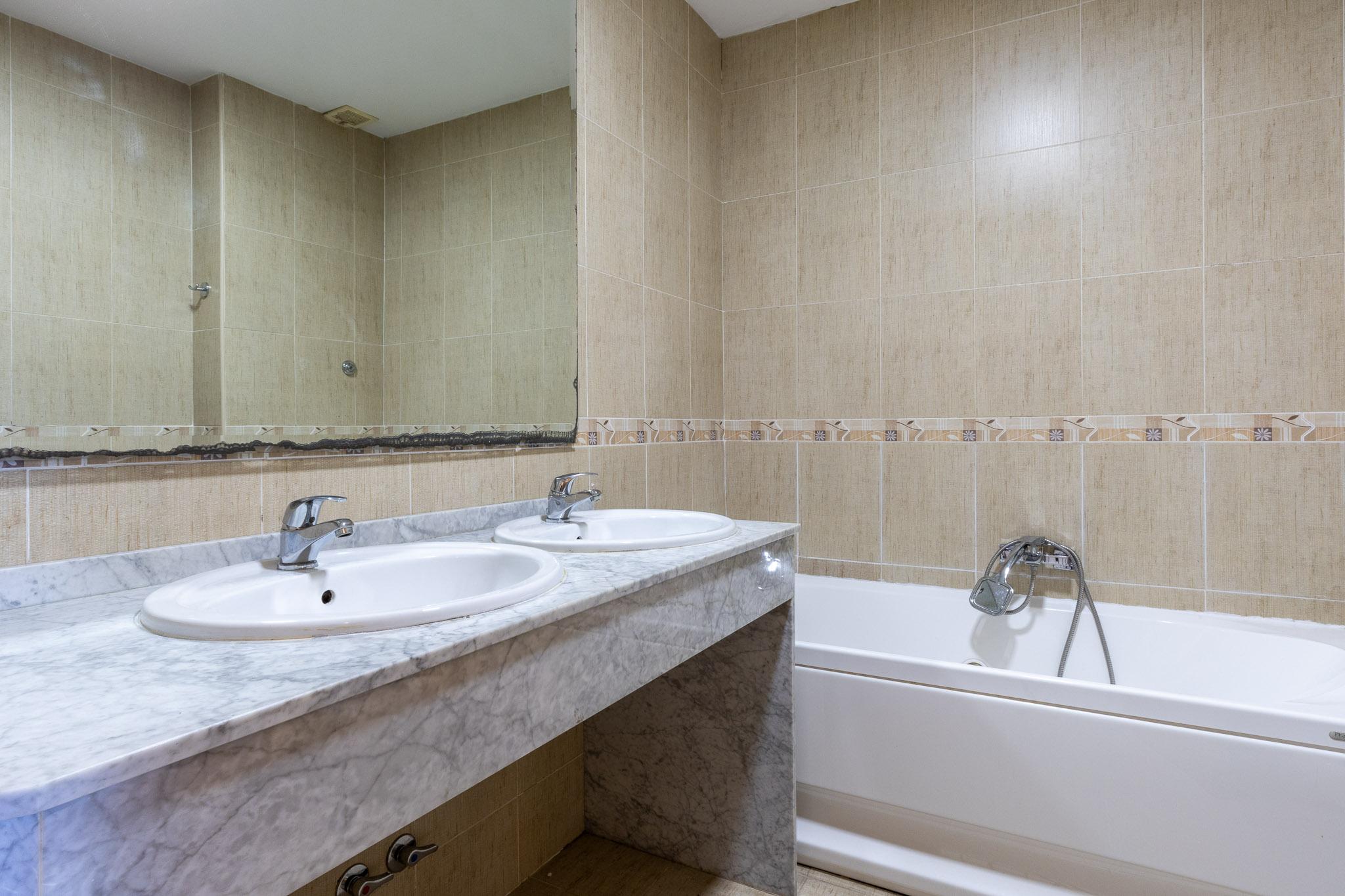 Semi-Detached Townhouse en Alquiler en Calle Gim. Elena Lopez Benaches - 13