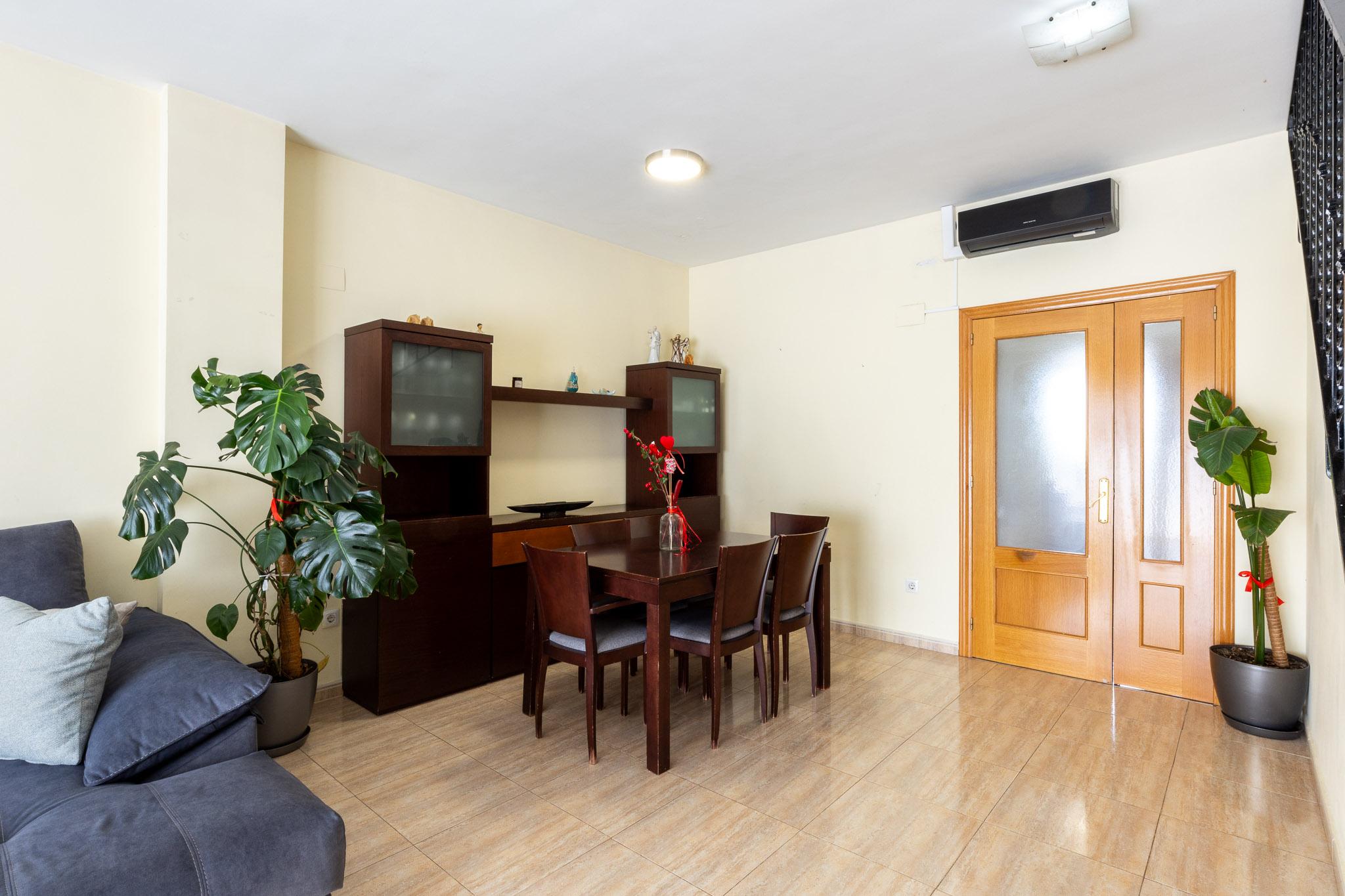 Semi-Detached Townhouse en Alquiler en Calle Gim. Elena Lopez Benaches - 5