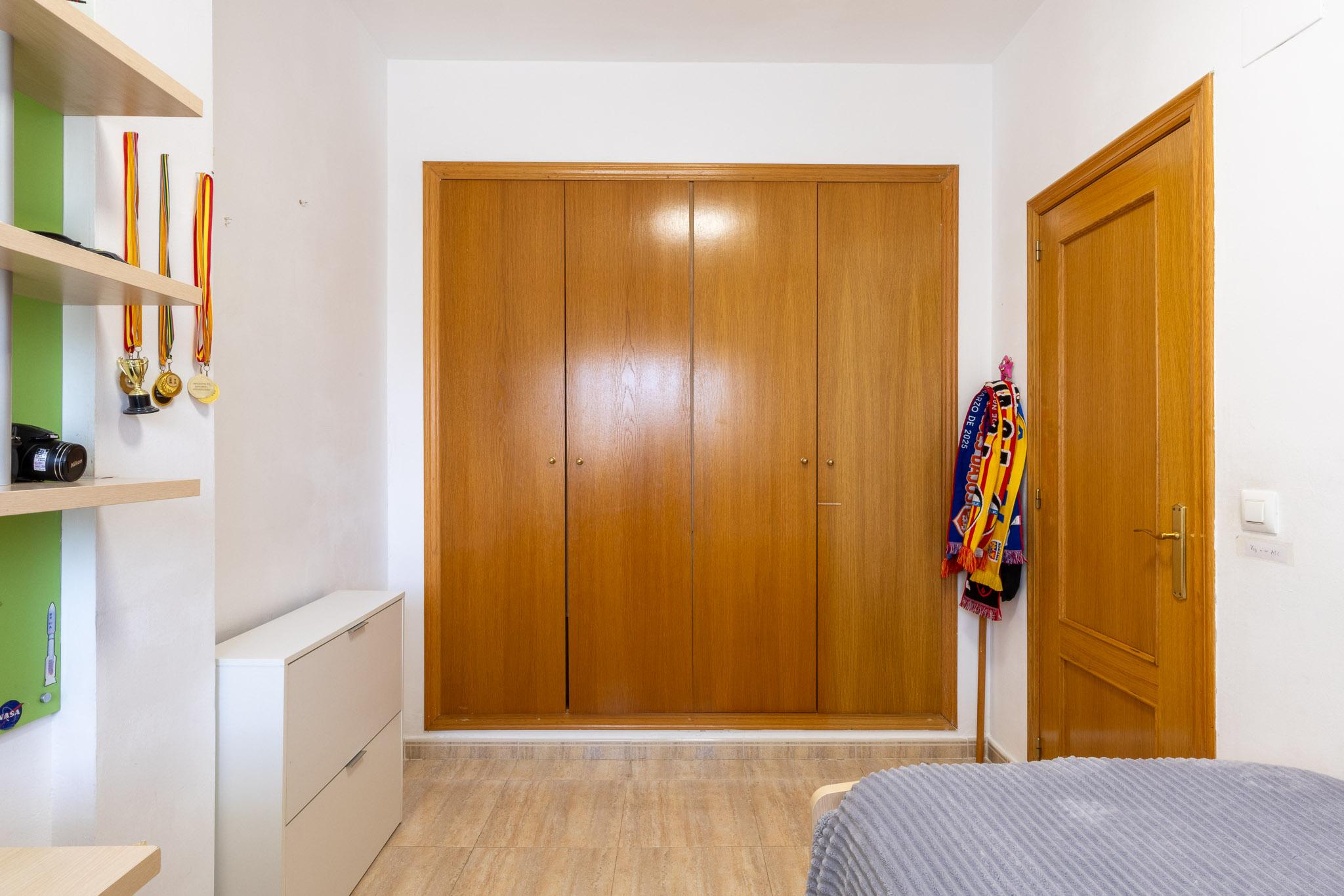 Semi-Detached Townhouse en Alquiler en Calle Gim. Elena Lopez Benaches - 21
