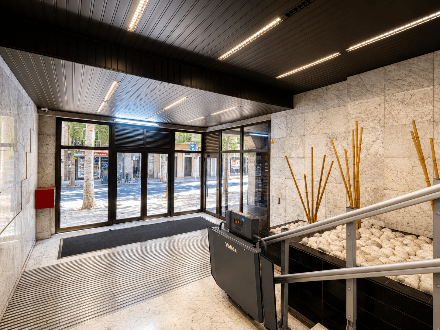 Oficina en Venta en Carrer d'Aragó - 15