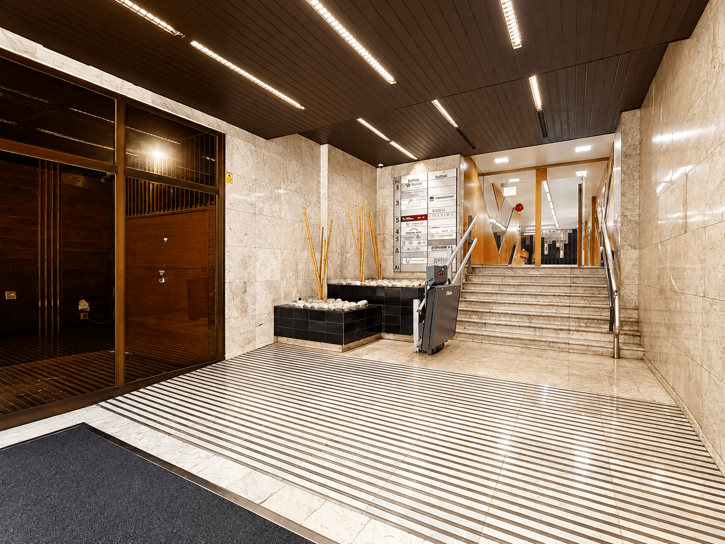 Oficina en Venta en Carrer d'Aragó - 17
