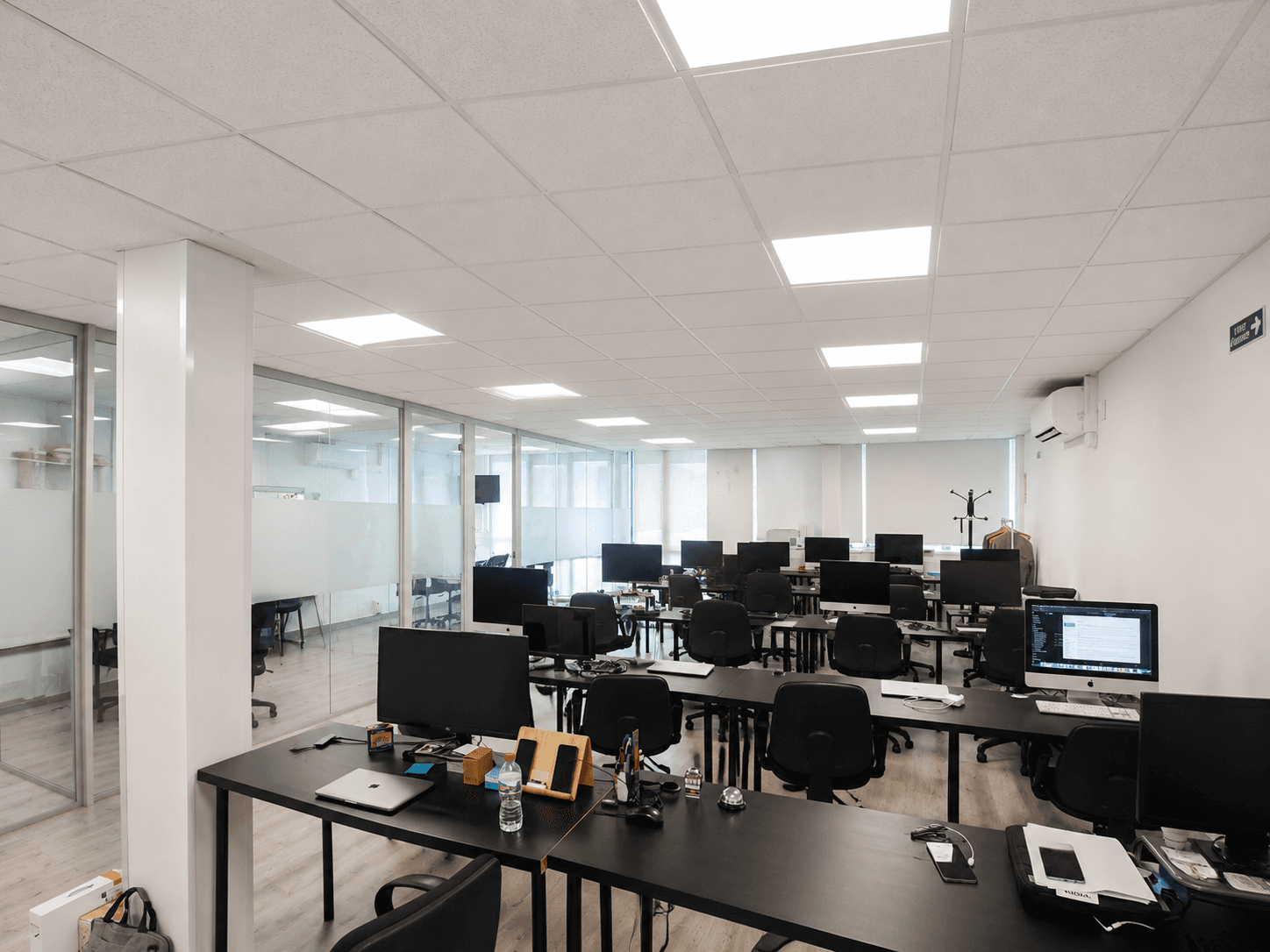 Oficina en Venta en Carrer d'Aragó - 3