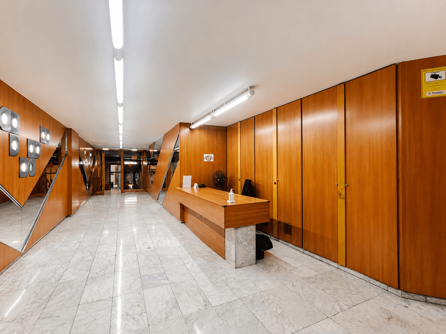 Oficina en Venta en Carrer d'Aragó - 18