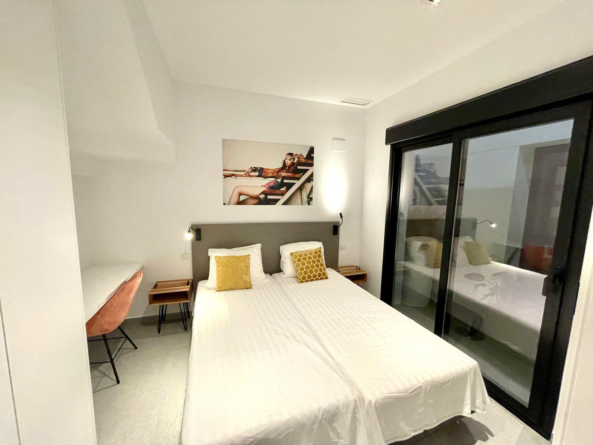 Duplex en Venta en Avinguda l'Oliveró - 12