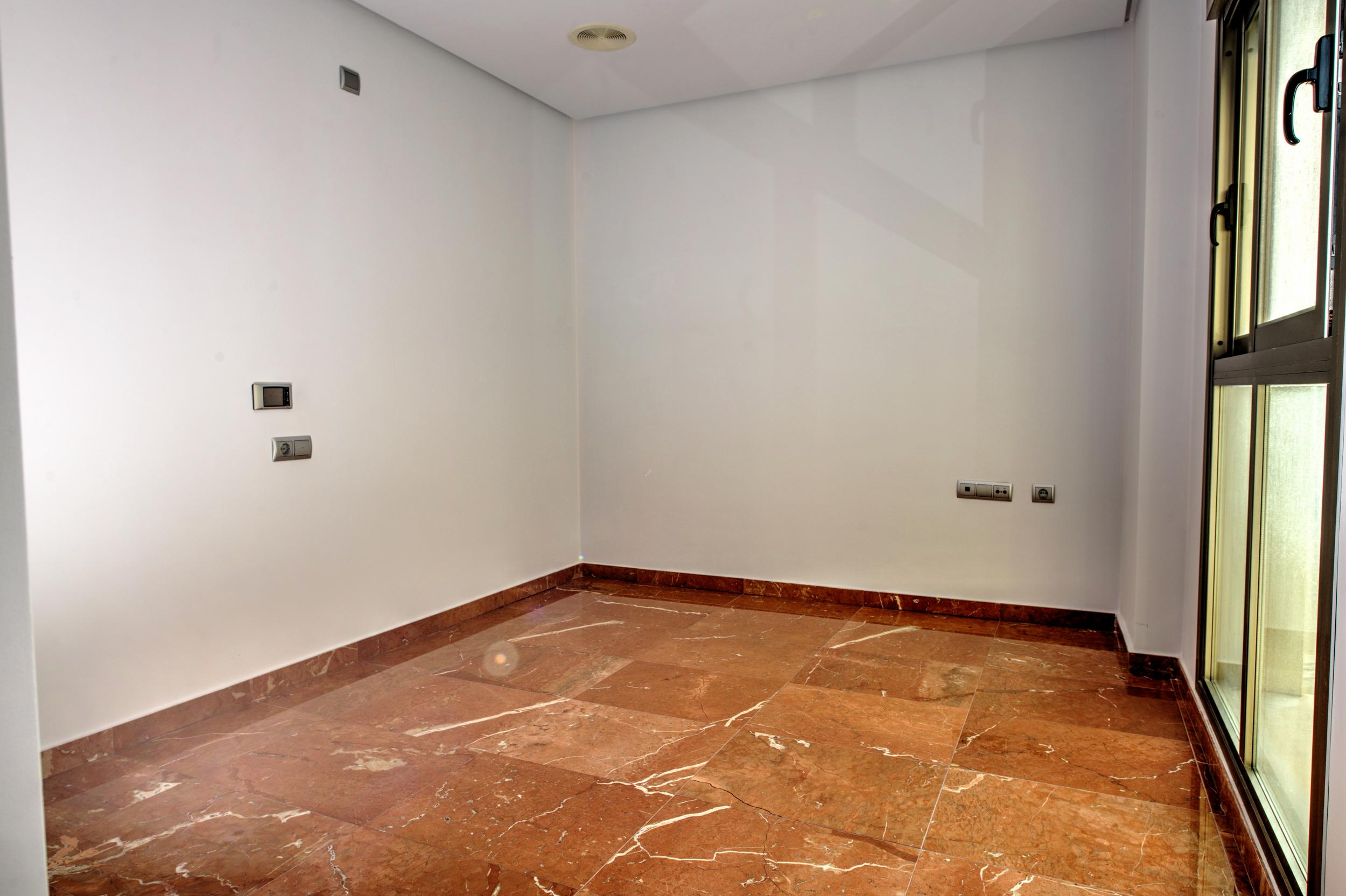 Piso en Venta en Calle Clemente Gosálvez - 26