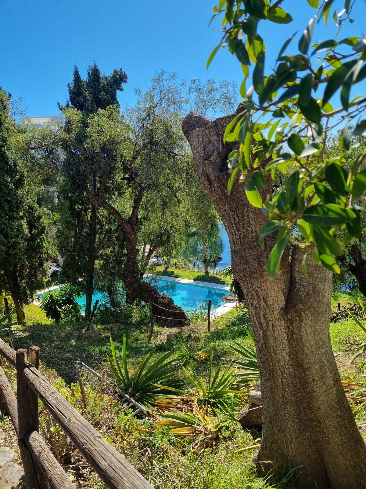 https://docs-cdn.huspy.net/01KZE9A6495YYYZPRR1DE2SJT8