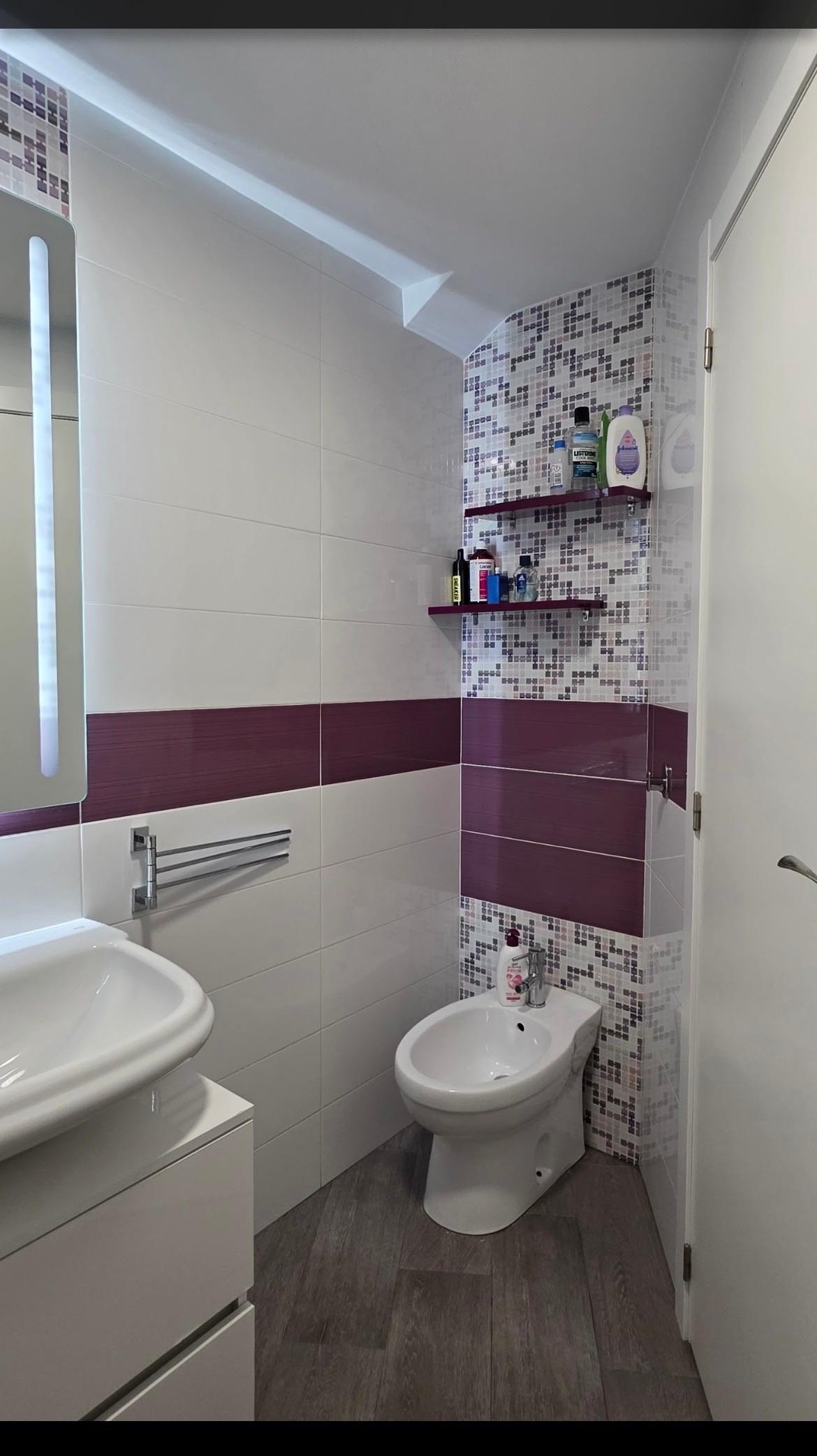 Piso en Venta en Carrer Victoria Kent - 12