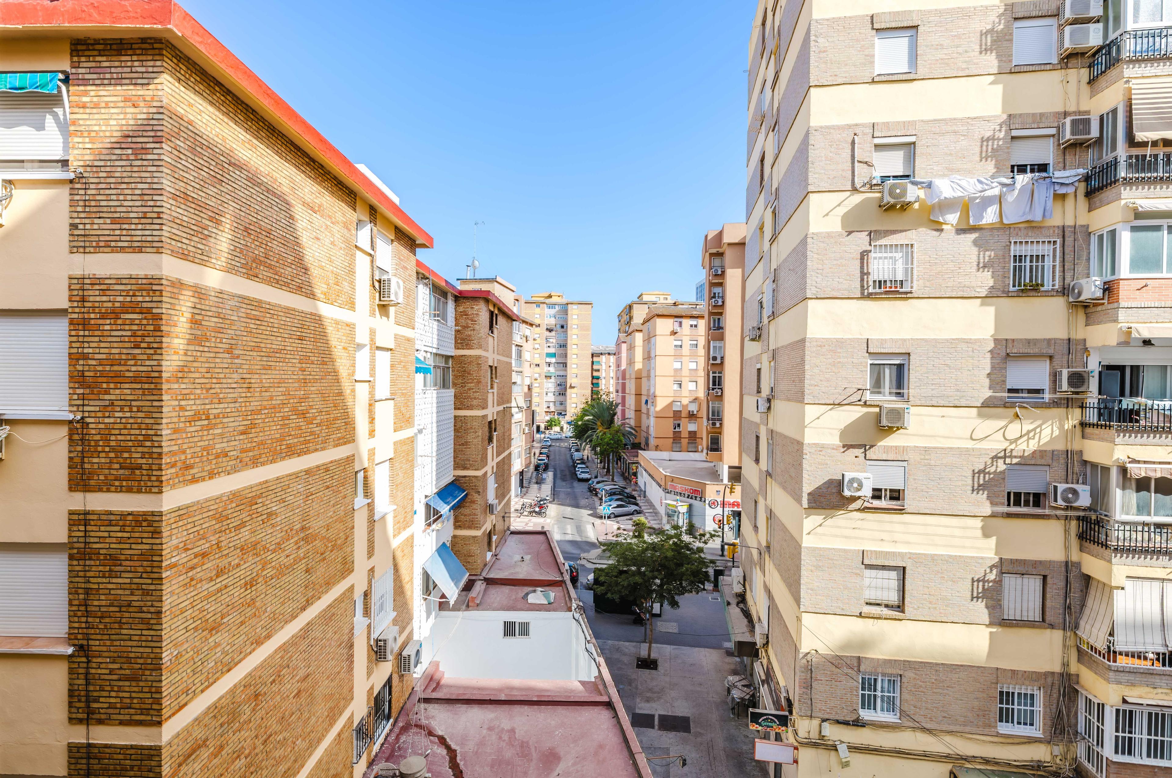 Piso en Venta en Calle Almanzor - 24