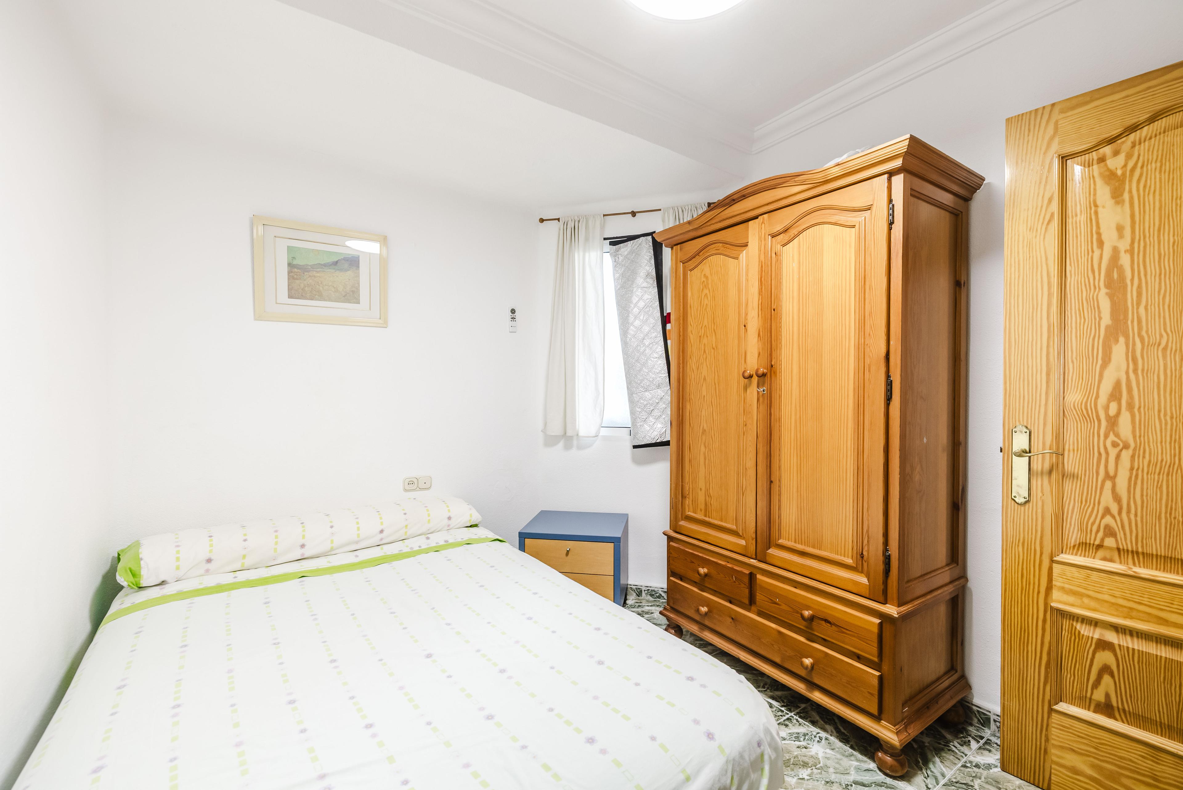 Piso en Venta en Calle Almanzor - 21