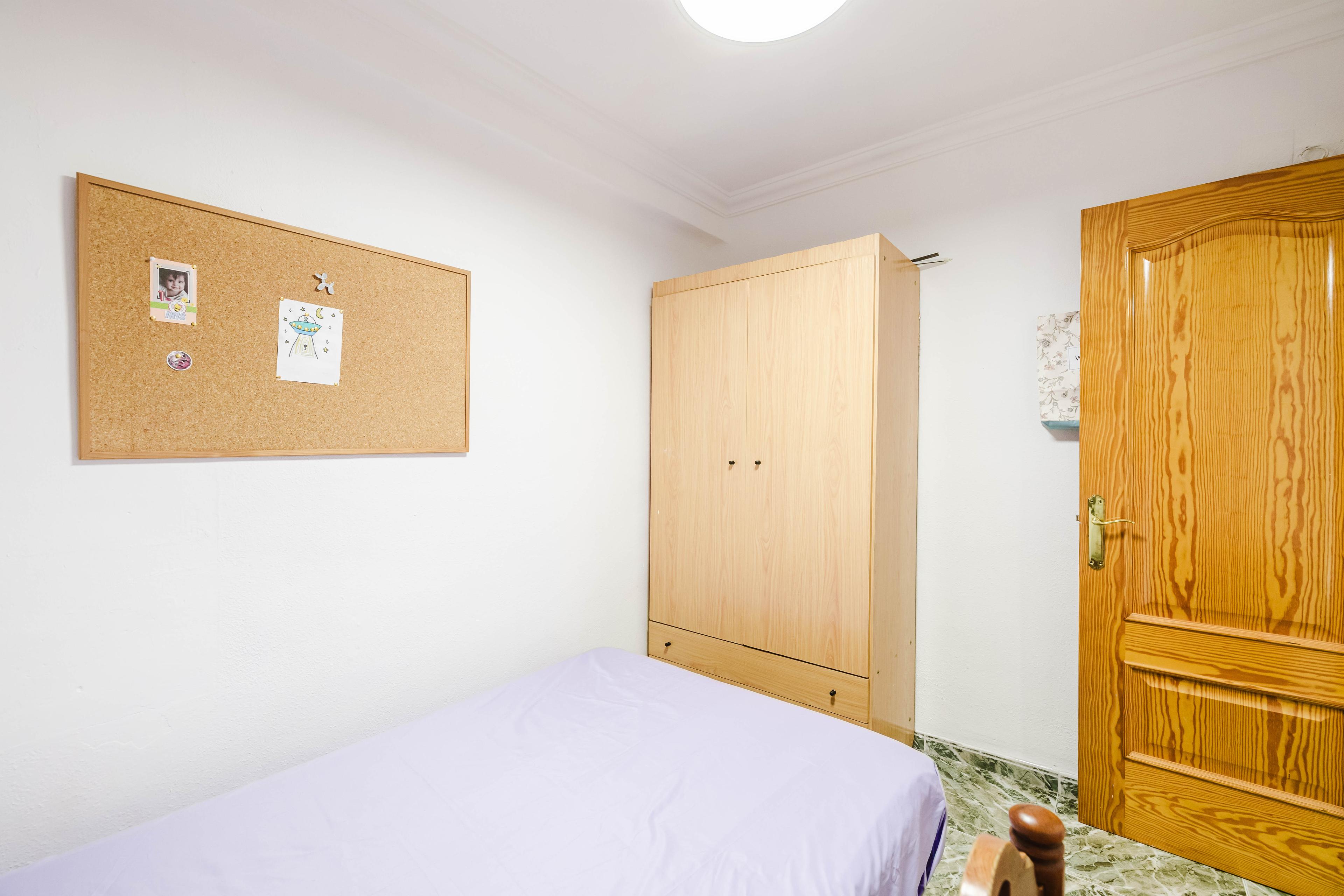 Piso en Venta en Calle Almanzor - 18