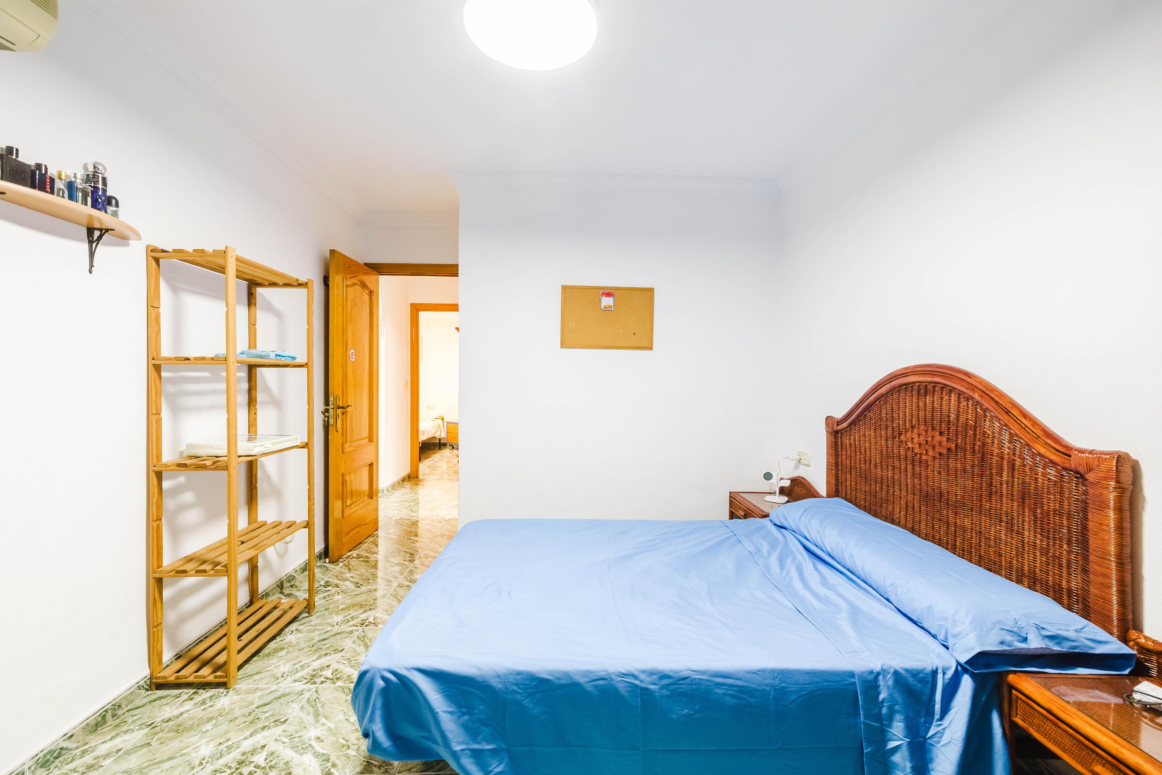 Piso en Venta en Calle Almanzor - 14