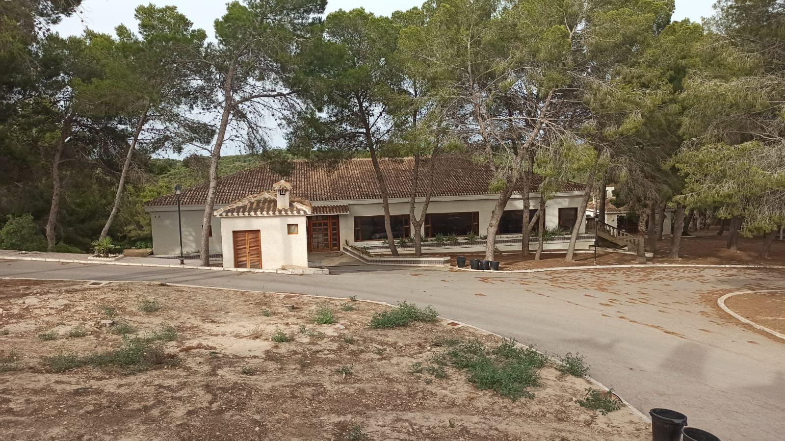 FINCA | 460 HECTÁREAS PRIVADAS CON VILLA, CAMPO DE GOLF Y EXPLOTACION AGRICOLA - 6
