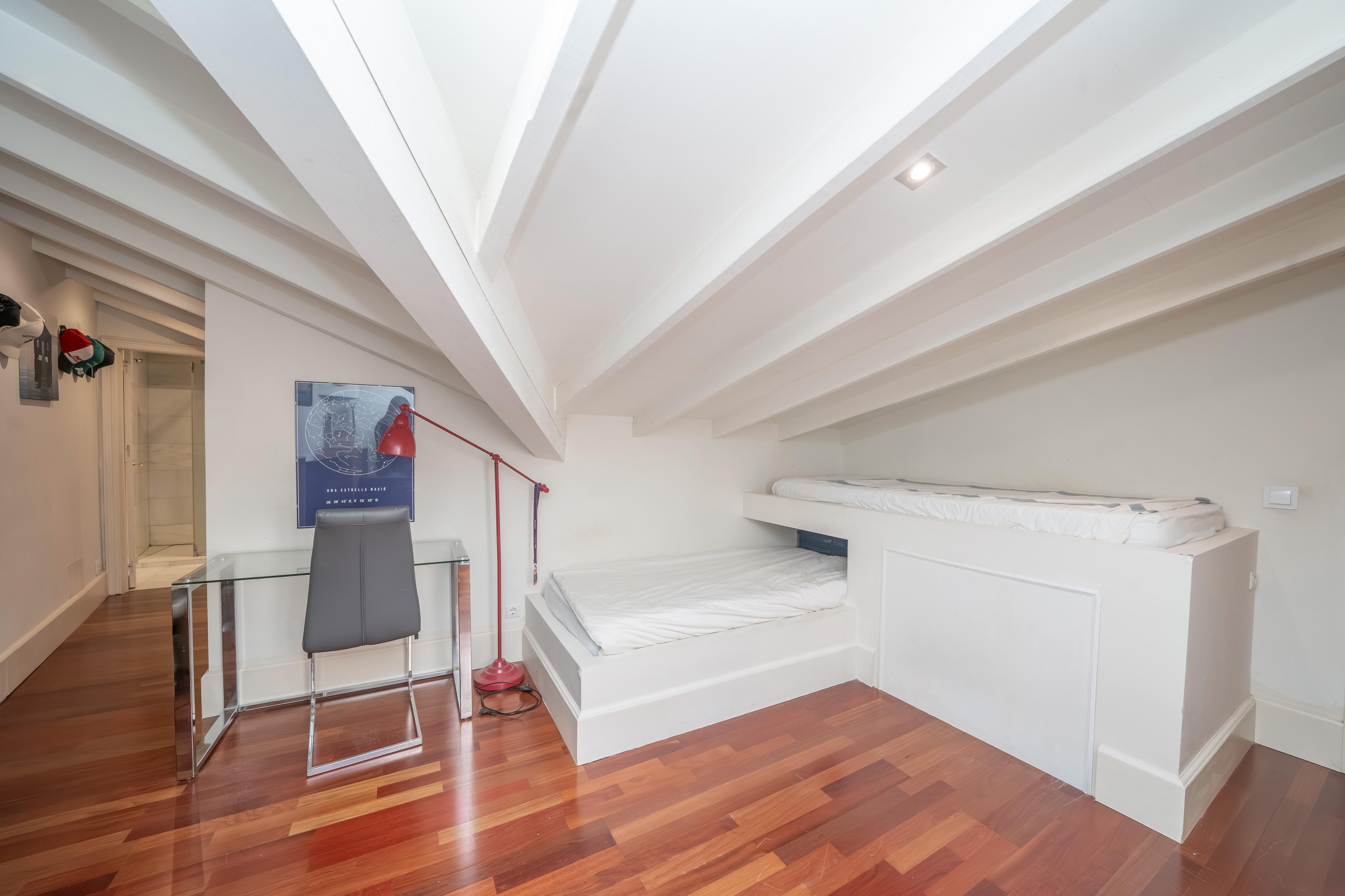 Duplex en Venta en Carrer Castaños - 25