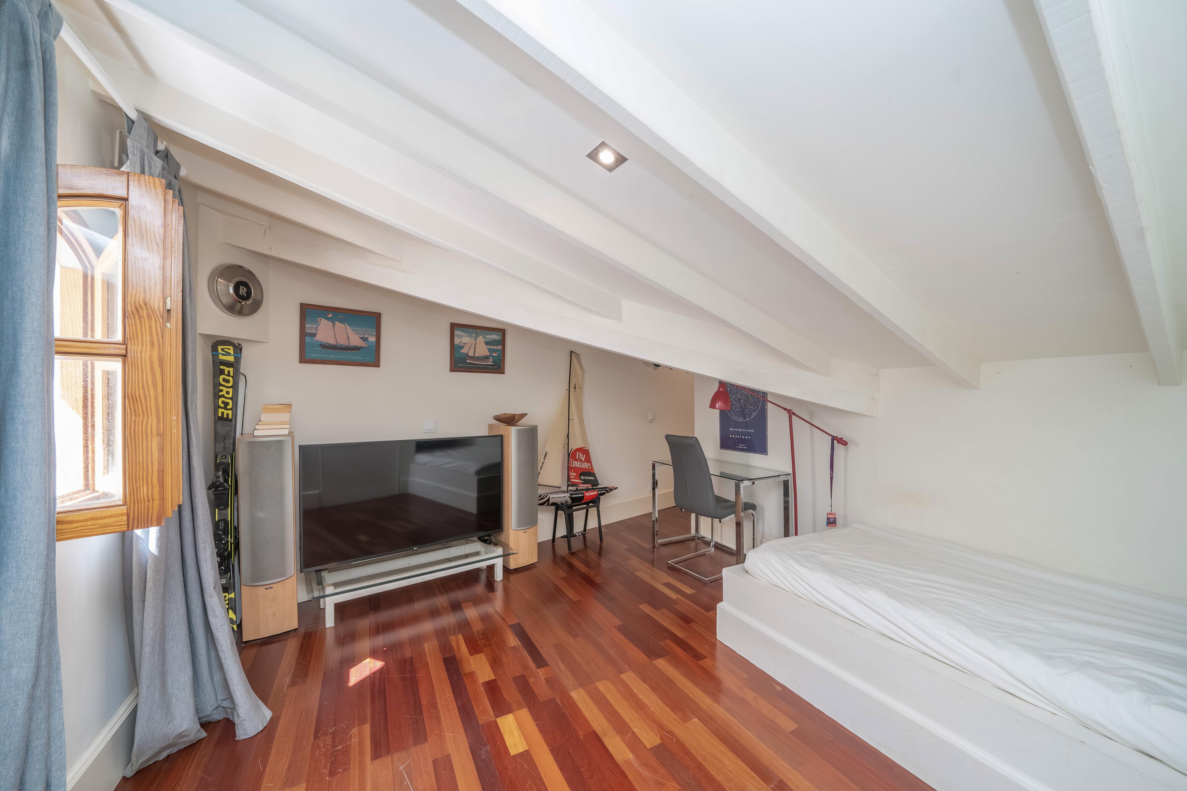 Duplex en Venta en Carrer Castaños - 24
