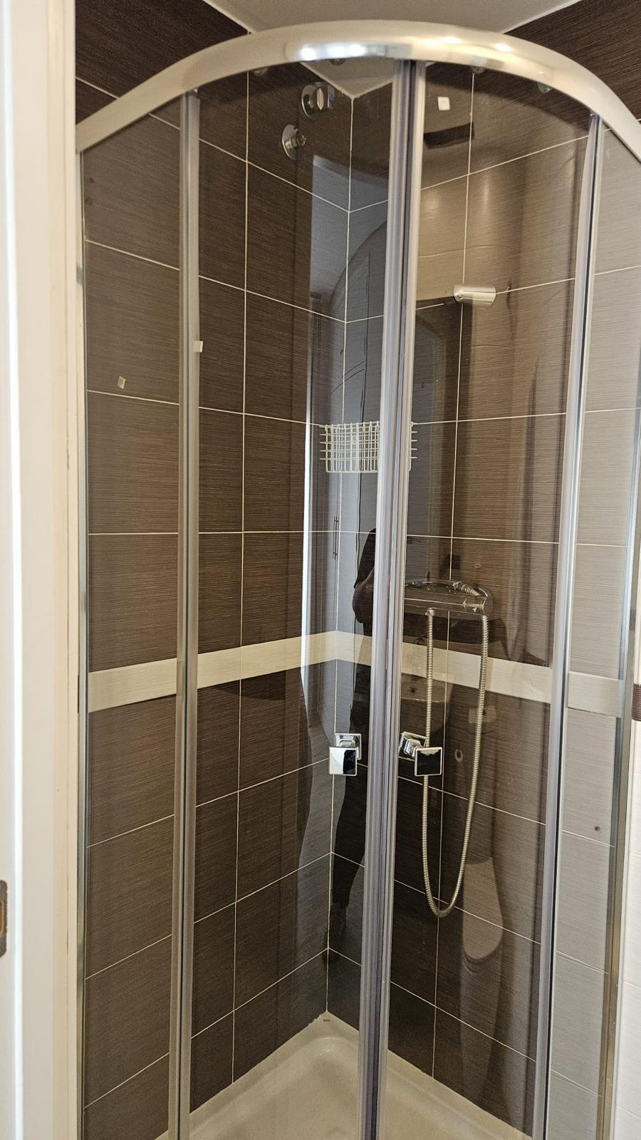 Piso en Venta en Plaza Fernando de Herrera - 25