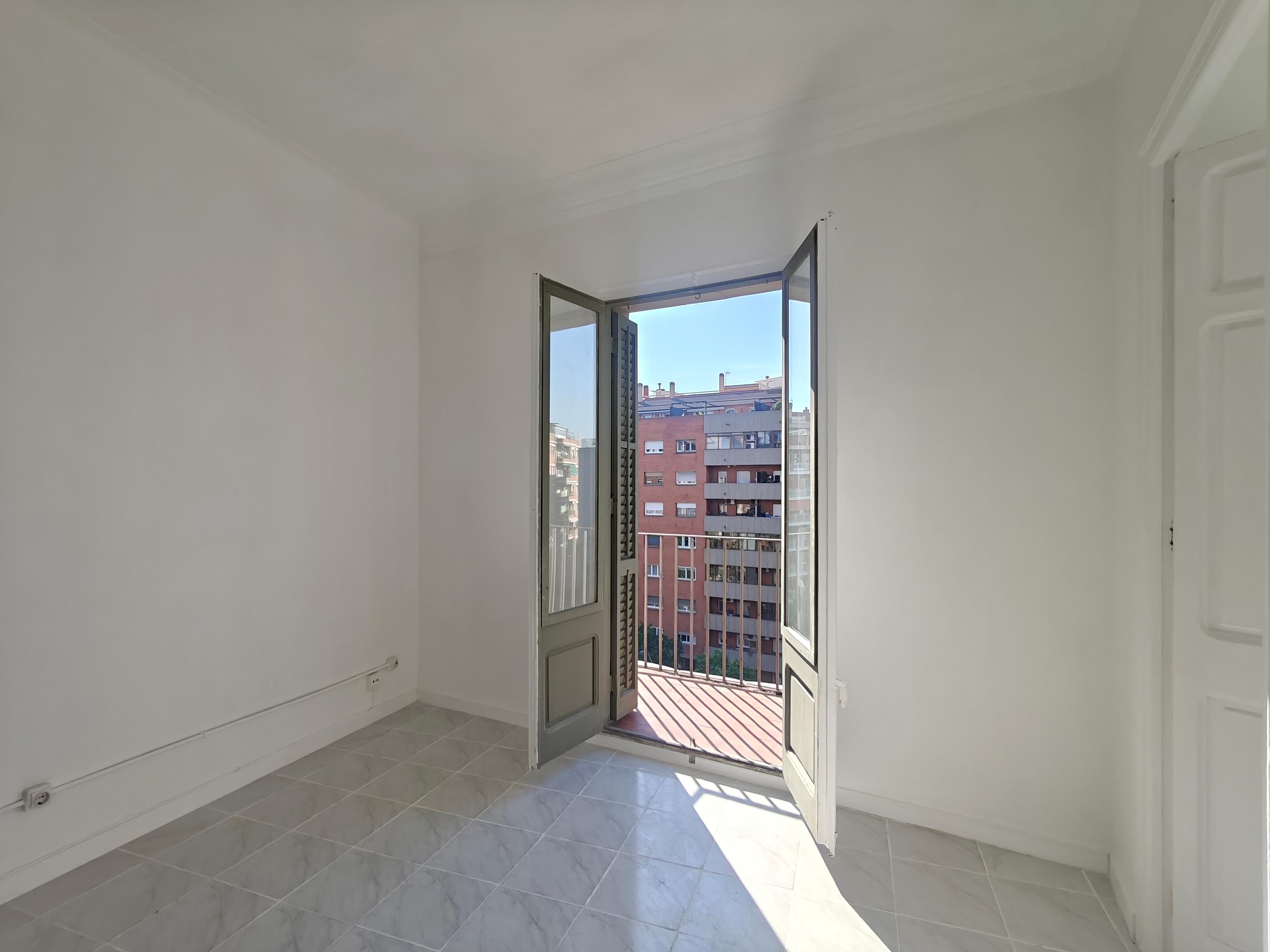 Piso en Venta en Gran Via de les Corts Catalanes - 7