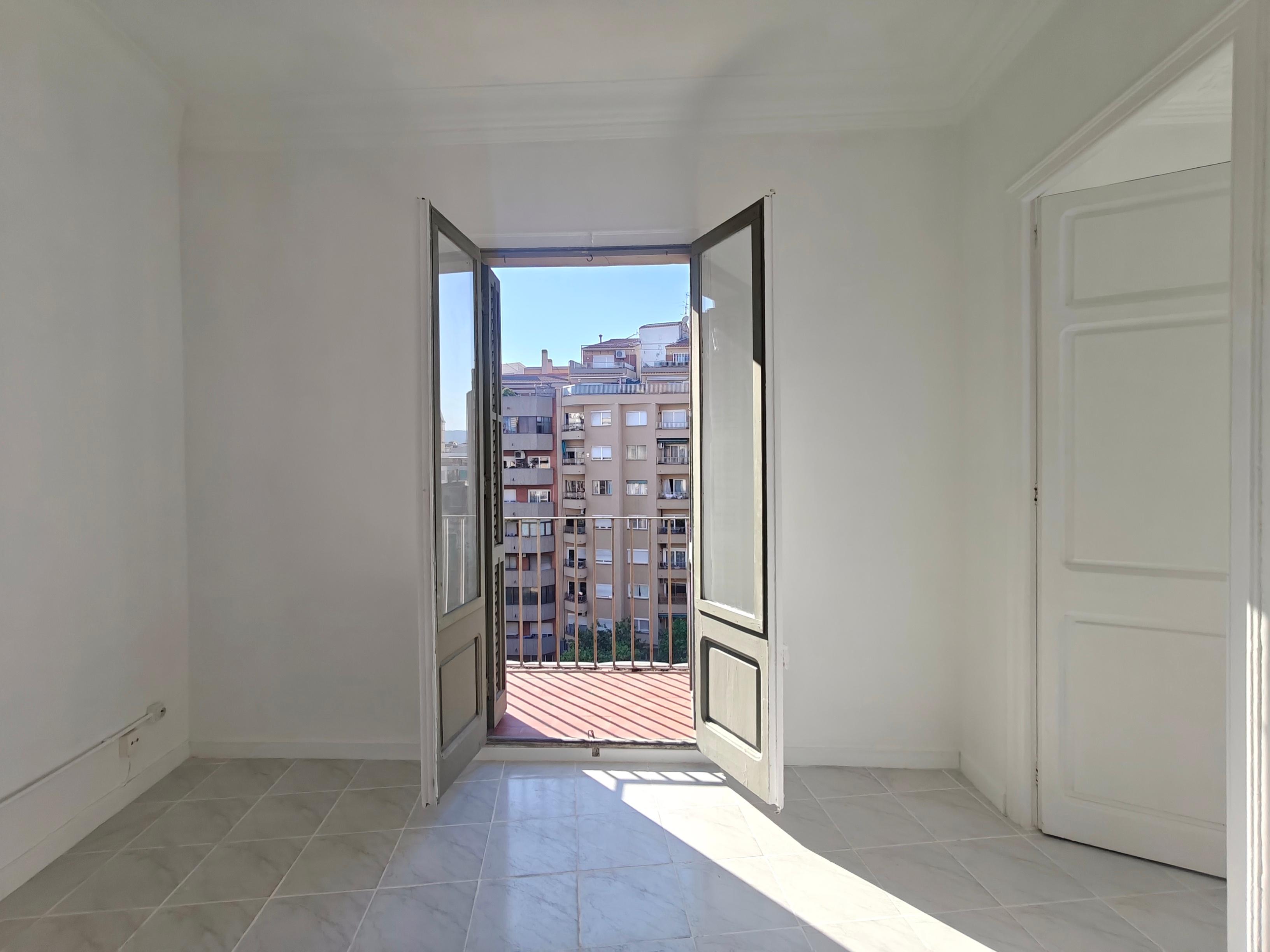Piso en Venta en Gran Via de les Corts Catalanes - 6