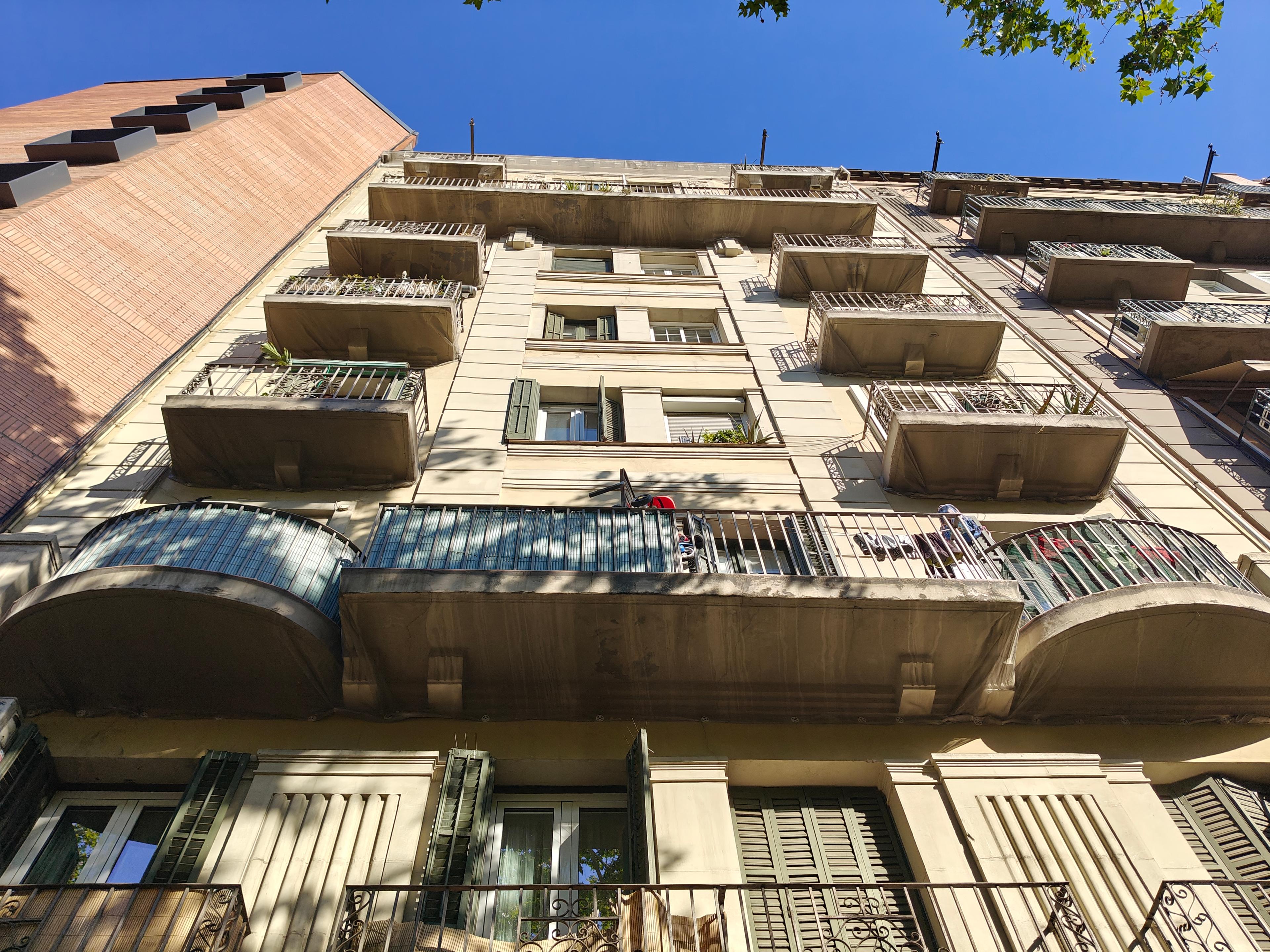 Piso en Venta en Gran Via de les Corts Catalanes - 35