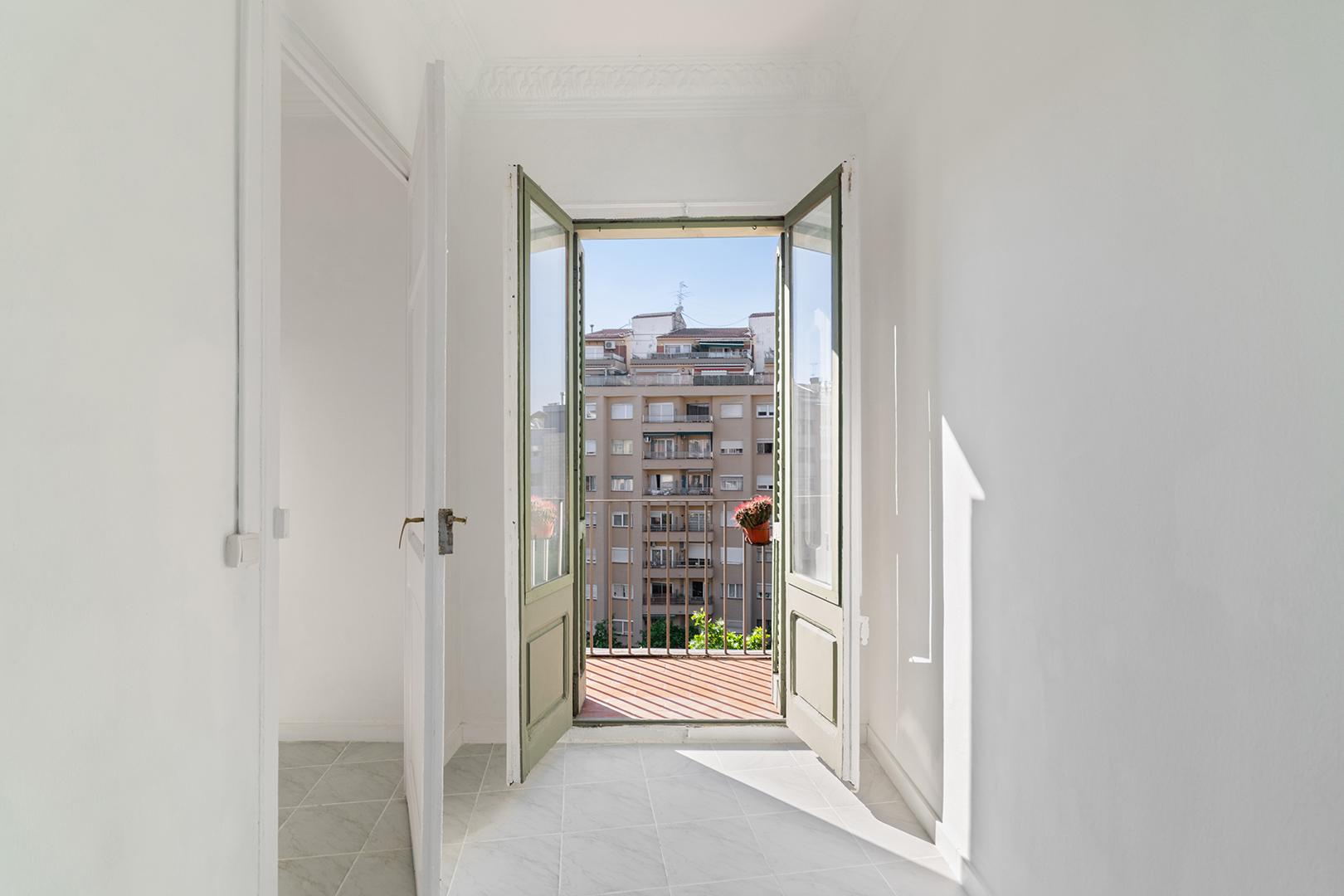 Piso en Venta en Gran Via de les Corts Catalanes - 18
