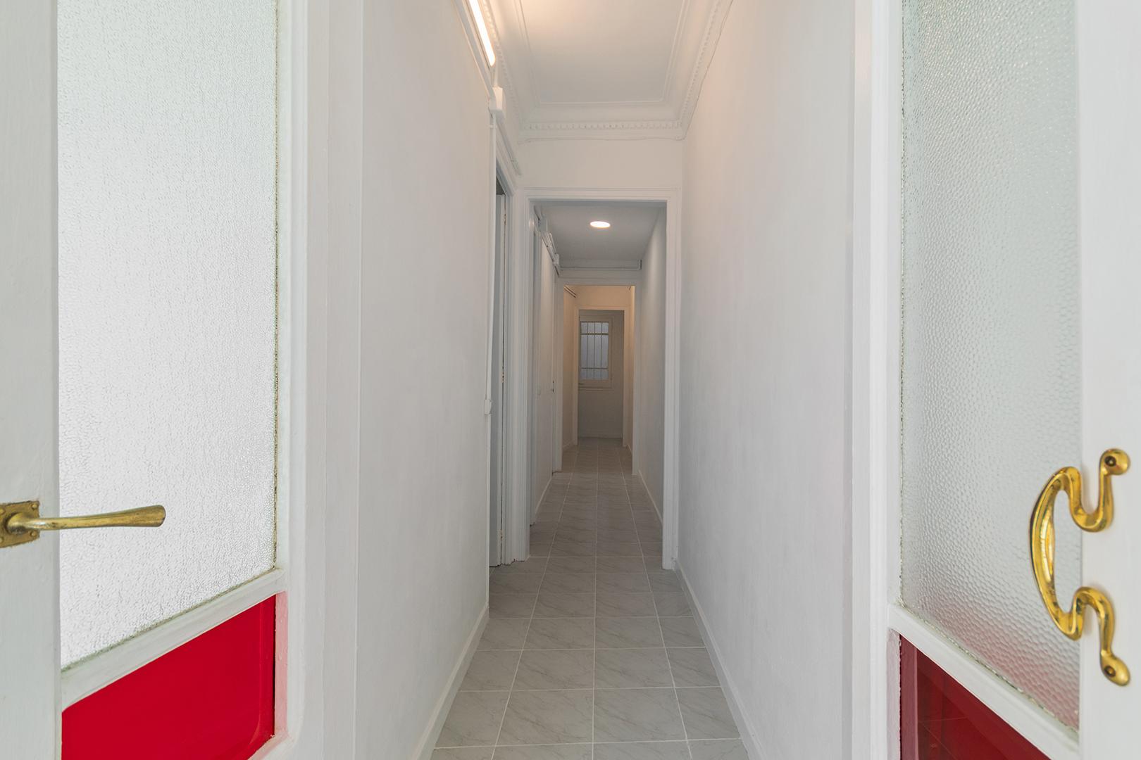Piso en Venta en Gran Via de les Corts Catalanes - 31